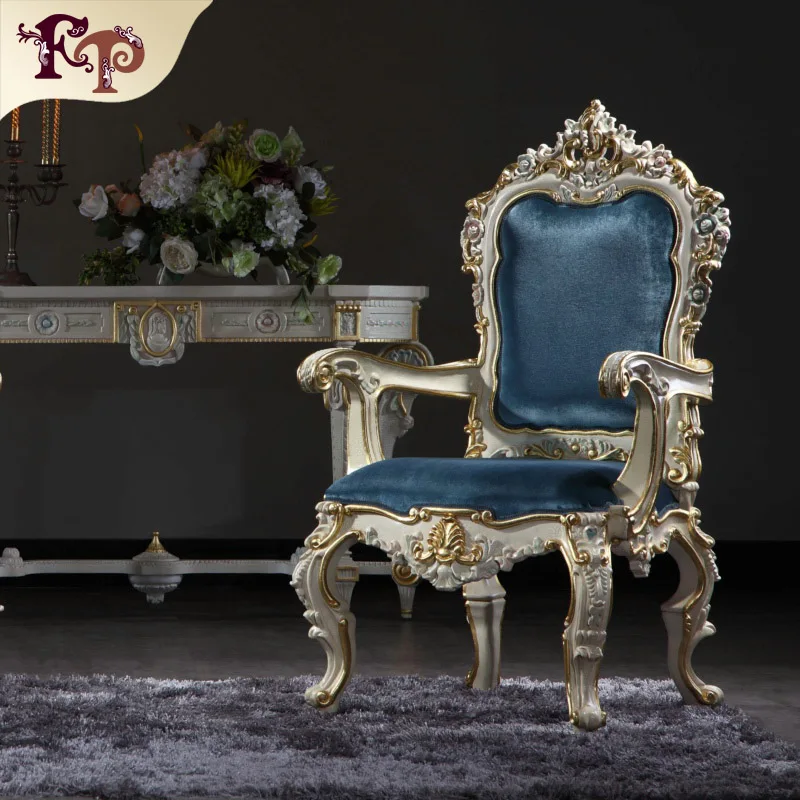 ديكور قديم وحديث - صفحة 36 Italian-wooden-furniture-armchair-classic-royal-dining