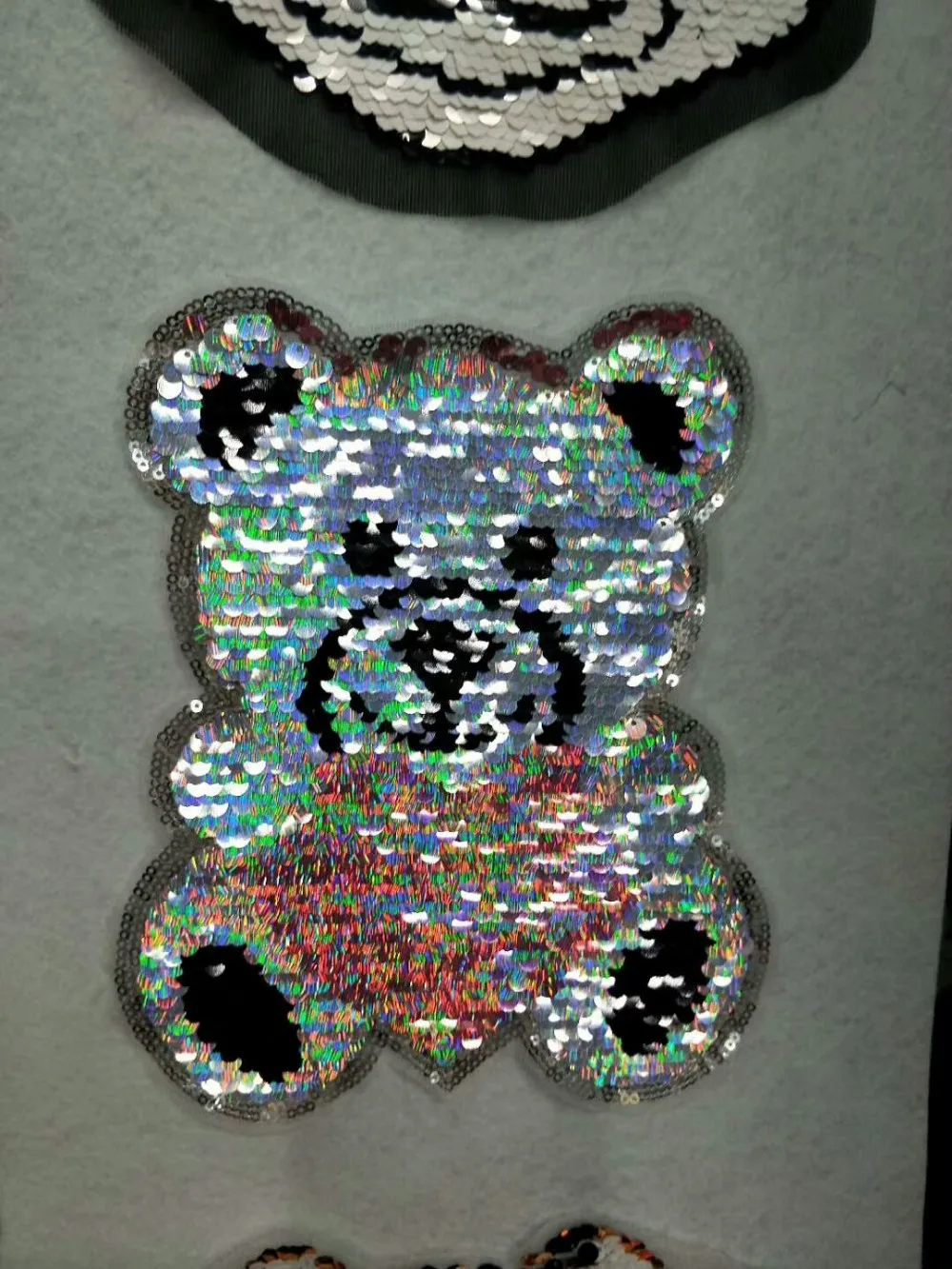 Fashion Design Custom Embroidery Reversible Sequin Appliques Patches