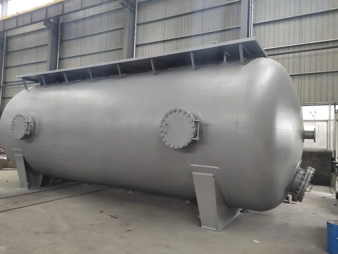 контейнер под мультилифт 20 м3. резервуар 20 кубов. резервуар стальной под гсм v- 25 м3. сибнефтемаш емкость 20 куб. бак 20 кубов.