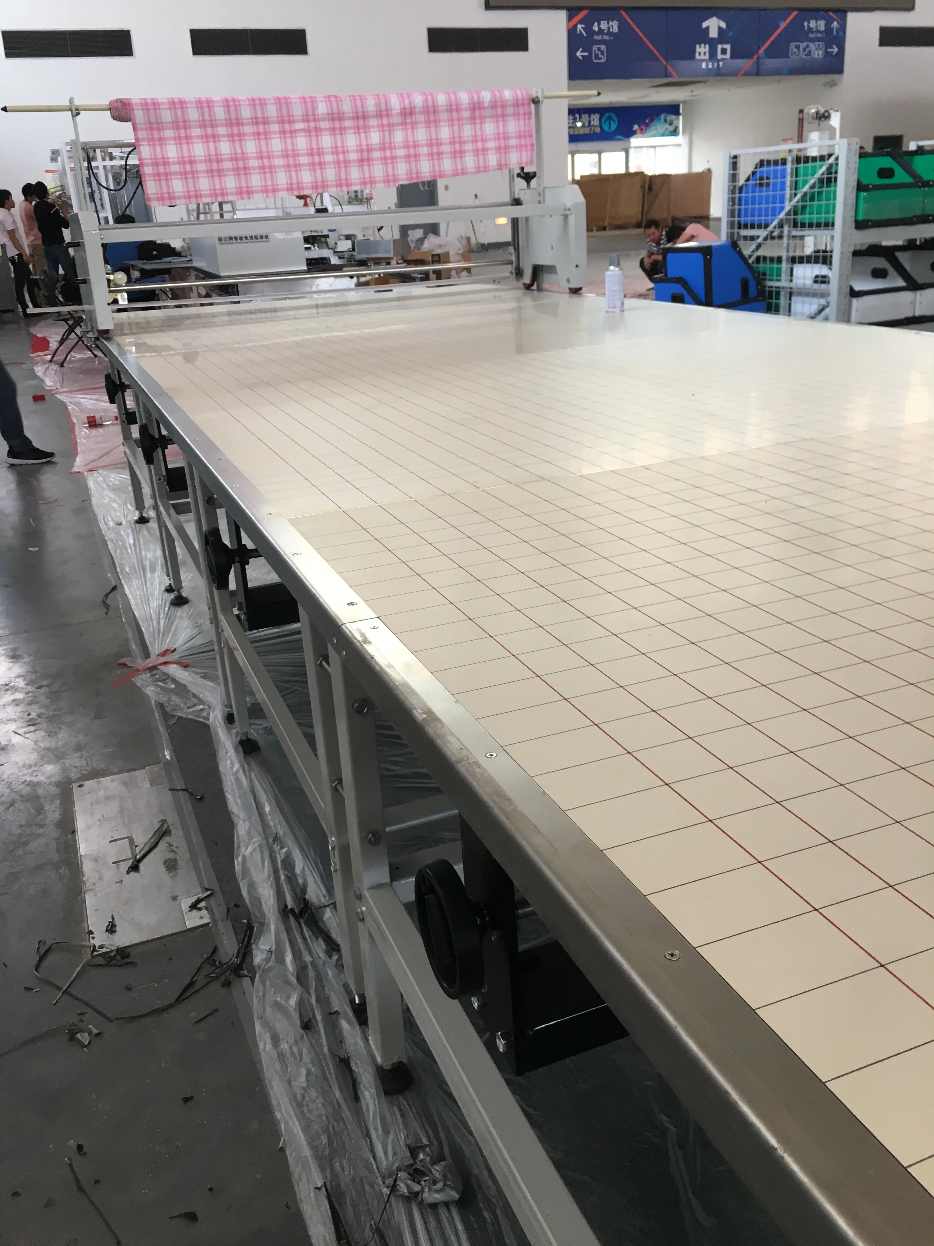 
Garment Factory Semi-automatic Manual Fabric Spreading Machine 