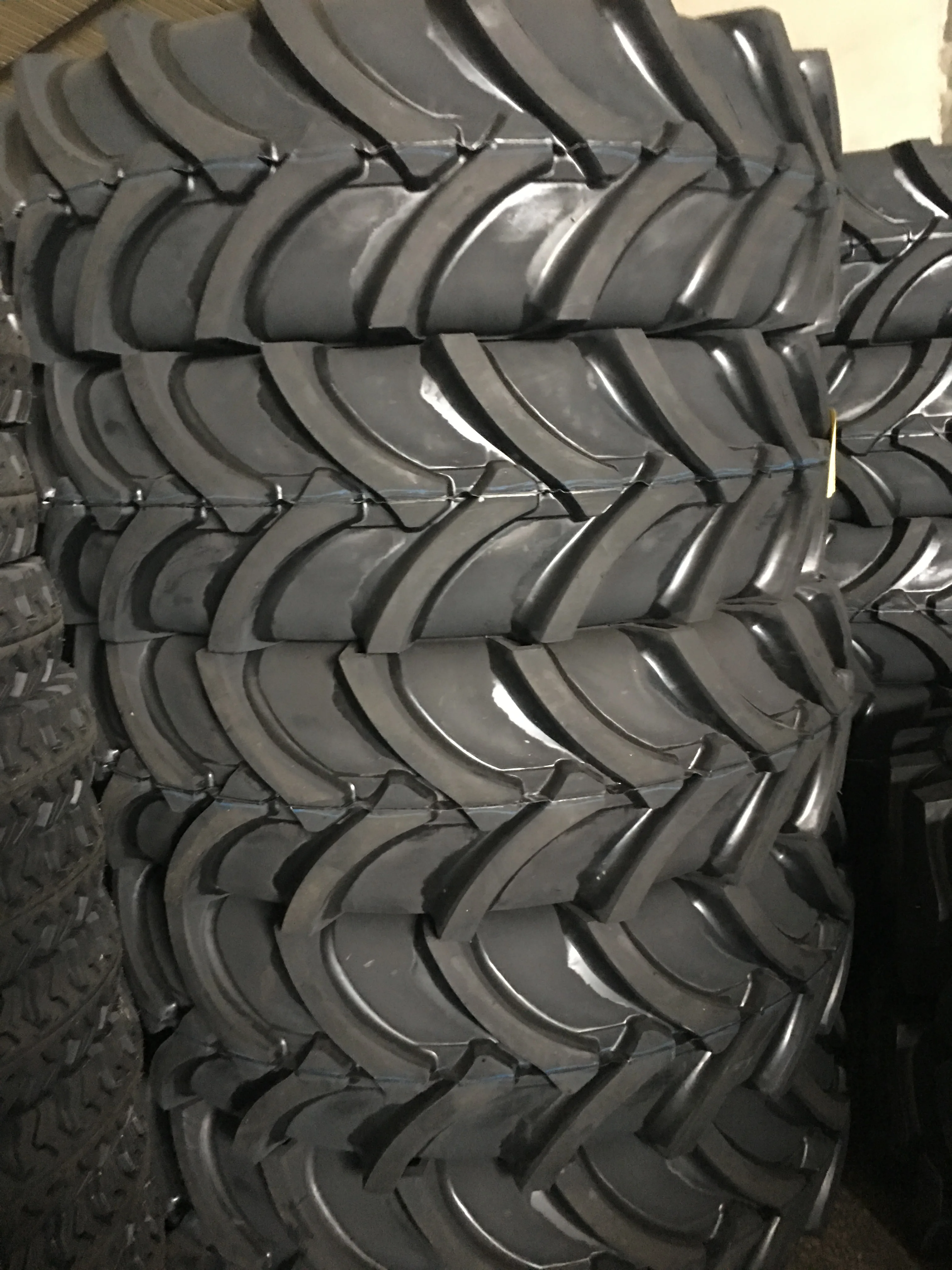 拖拉机轮胎 12.4-28 r1 月.4x28 12.4*28