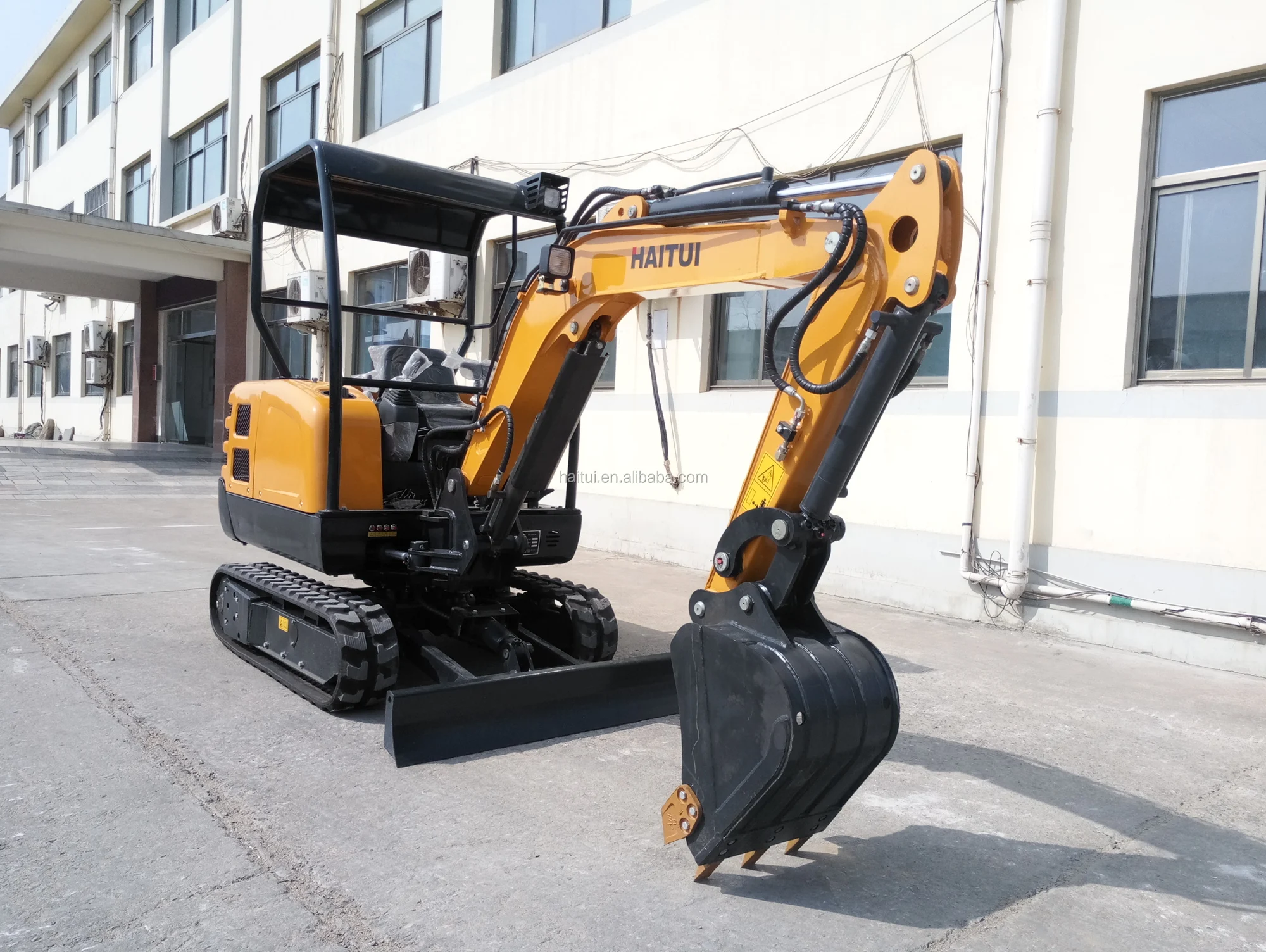 haitui excavator.jpg