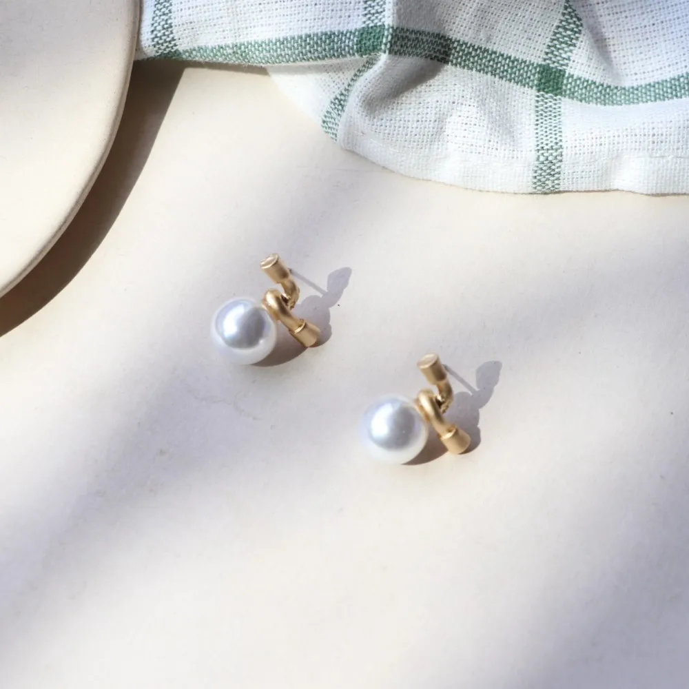 

JUHU Wholesale 2019 new simple style female gold plated pearl earrings bamboo shaped geometric stud earrings