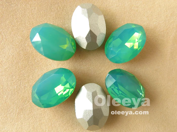 Hot Selling Green Opal Color 4*6mm 8*10mm 6*8mm Oval Shape Stone Factory Price Synthetic Glass Diamond Stone for Mobile
