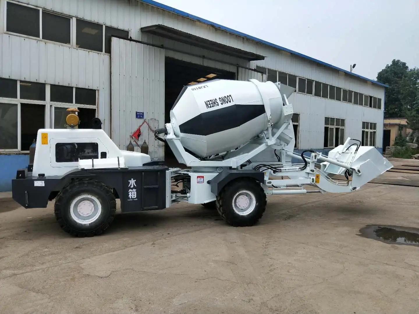 Factory Supplier 1.5 M3 Selfloading Concrete Mixer Truck Buy