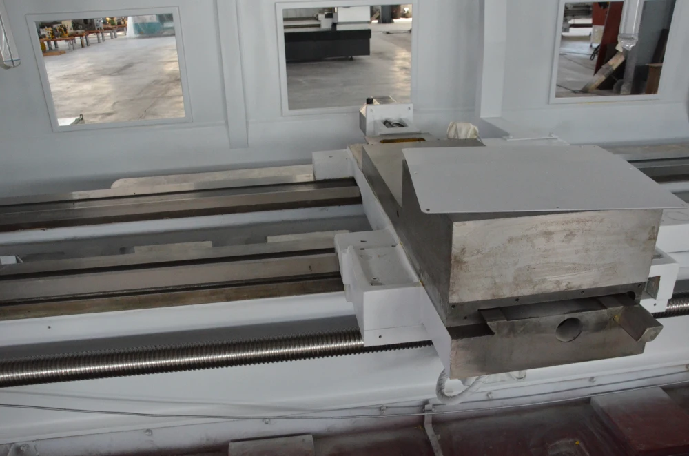 QK1352 cnc 808d máquina de torno de roscar de tubos para tornear metal en china