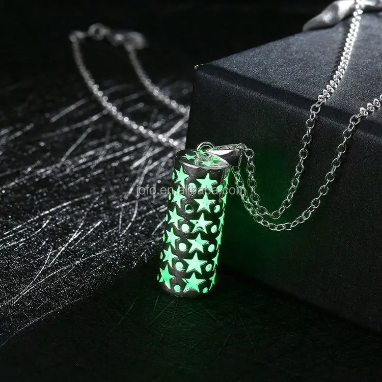 

Women Elegant Luminous Locket Pendant Glow in the Dark Star Engraved Hollow Statement Necklace LKNJ0038