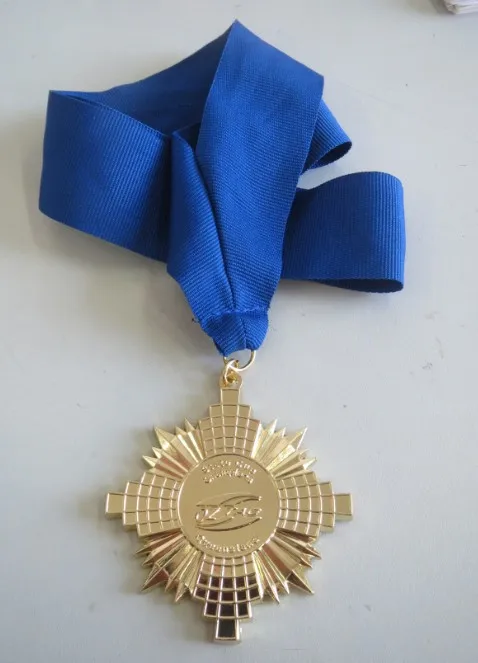 
Custom make medal metal with gold finishing 