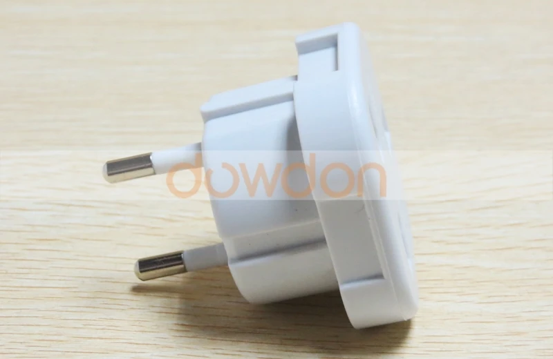 Universal 40mm 10a 3 Pin Square To Round Adapter Plug Buy Round