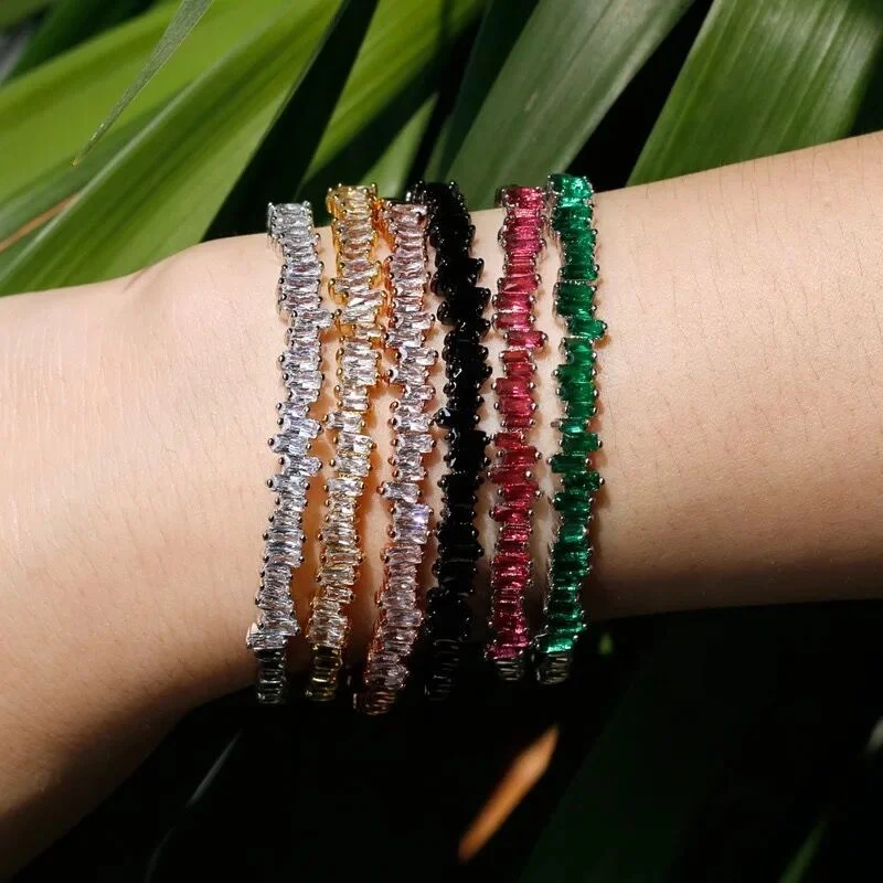 

CZ-BM0245 yiwu luxuriant cz bracelet, changeable big cubic zircon bangle, fashion lady bangle, N/a