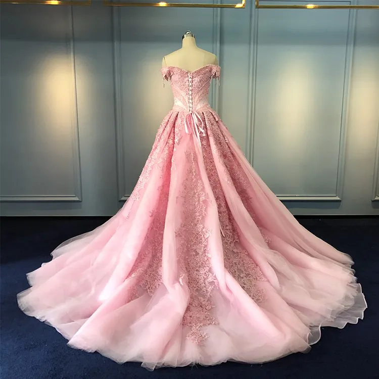 粉红色珠球礼服薄纱刺绣婚纱