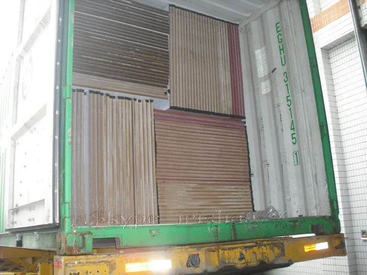 UV board and acrylic board Loose packing.jpg