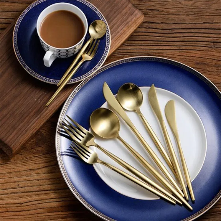 gold cutlery (22)_