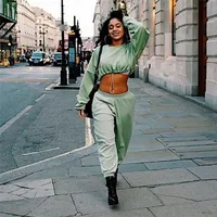 

Tracksuit Women Two Piece Set Long Sleeve Sweatshirt Cropped Top And Pants Loose Trousers Ladies Casual Suit Y11198