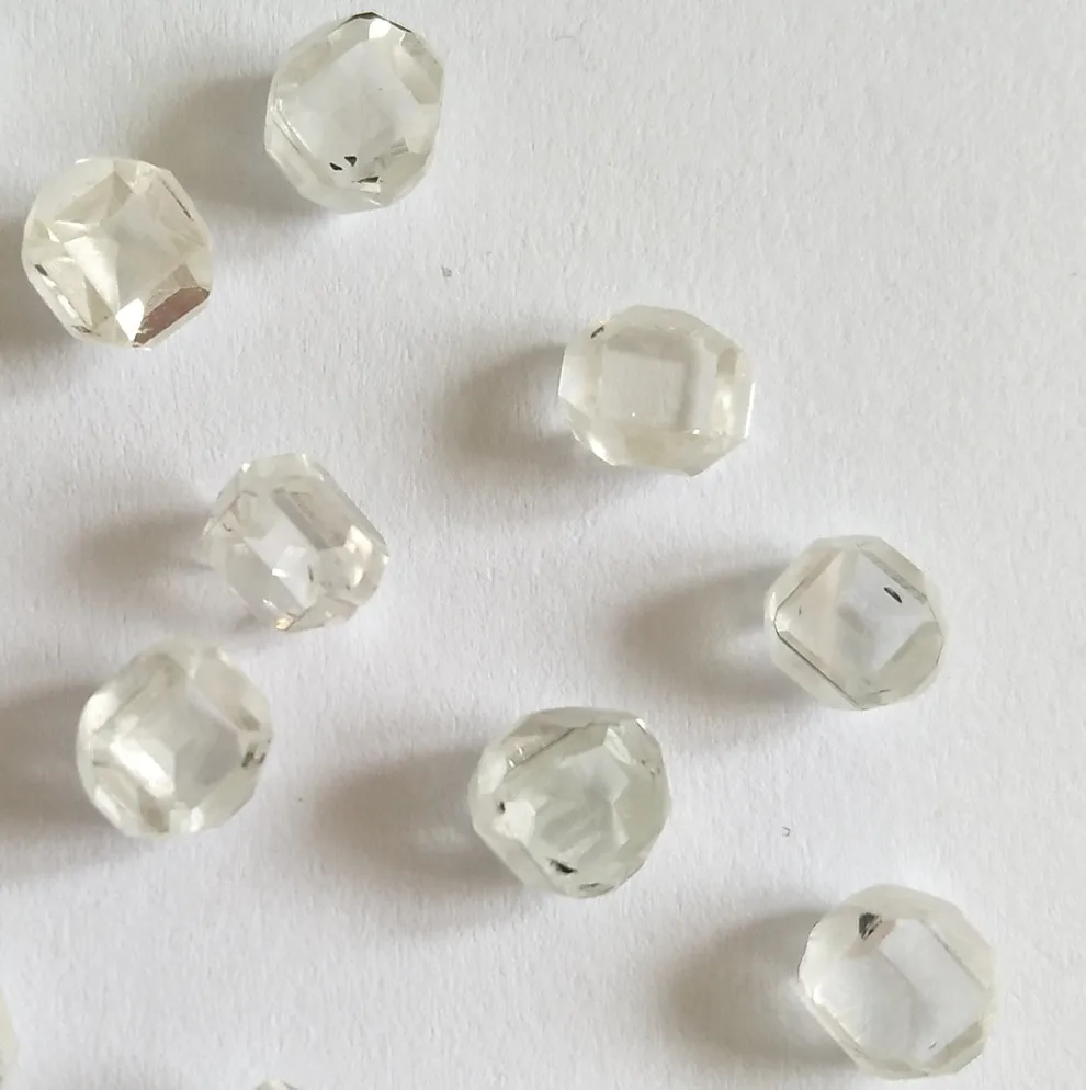 

2-4mm hpht CVD rough diamond def vvs for Jewellery