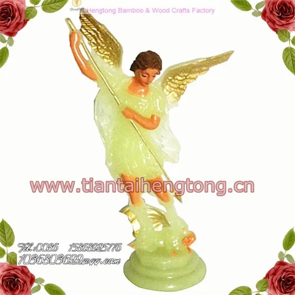 Cheap 12.5cm Plastic Glow In The Dark Luminous Holy Religious Statue