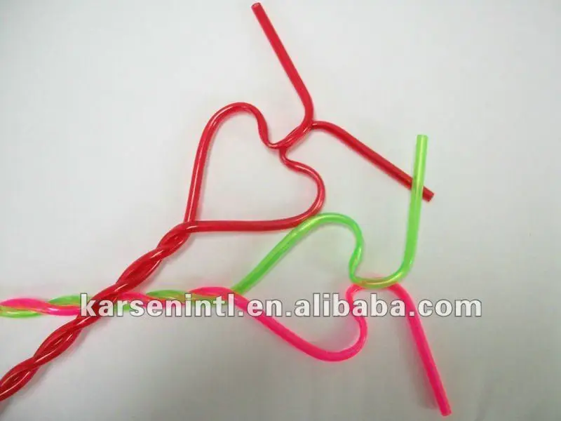 Heart Shaped Plastic Couple Straw 3D, Incl. straw & drink - Envato Elements