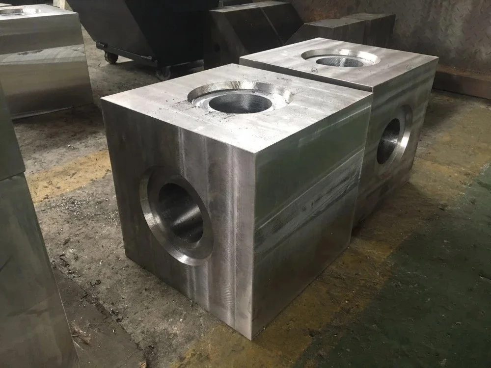 重型精密铸钢液压阀块