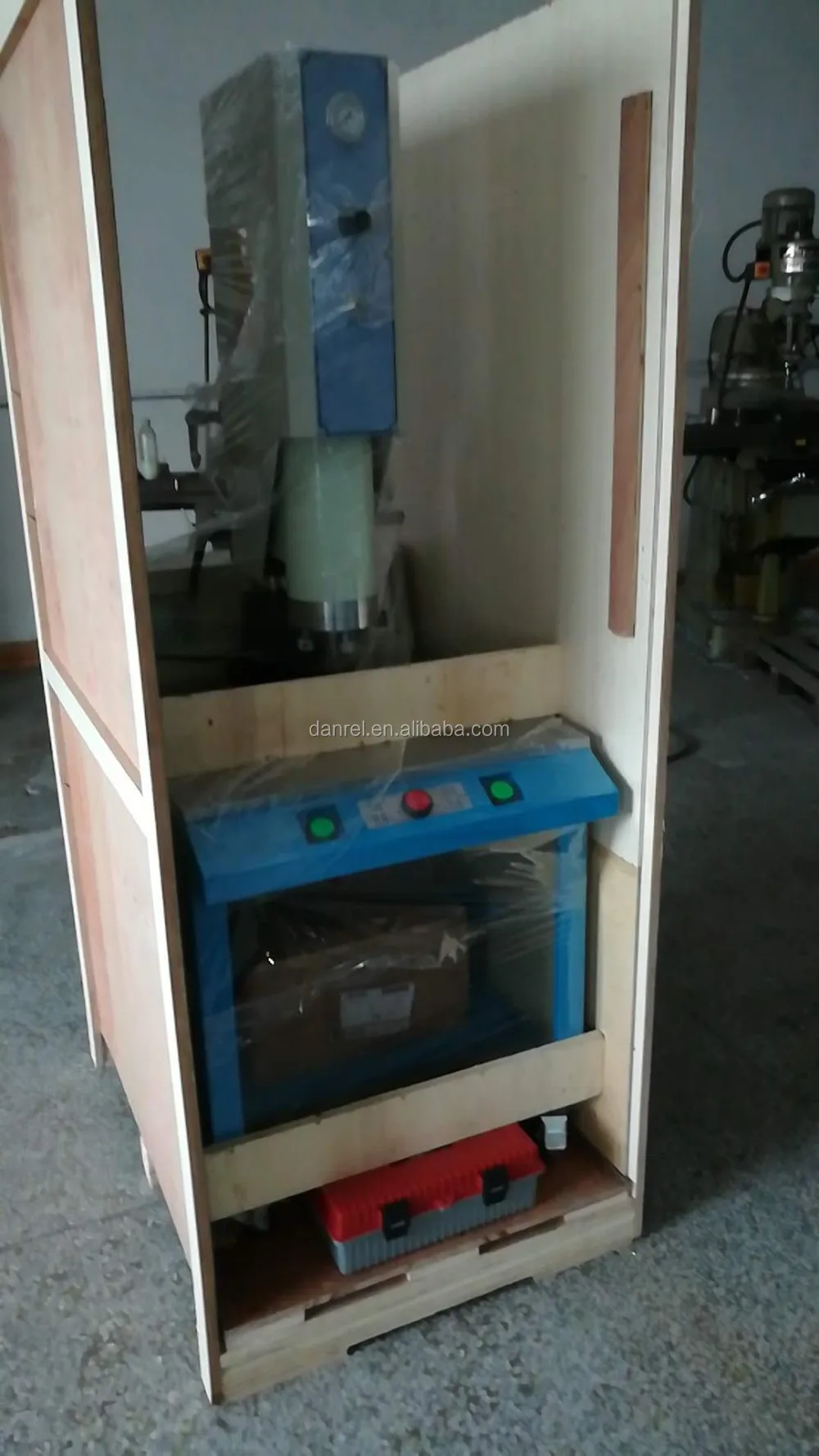 High Power Ultrasonic Plastic Welding Machine with Sound Enclosure