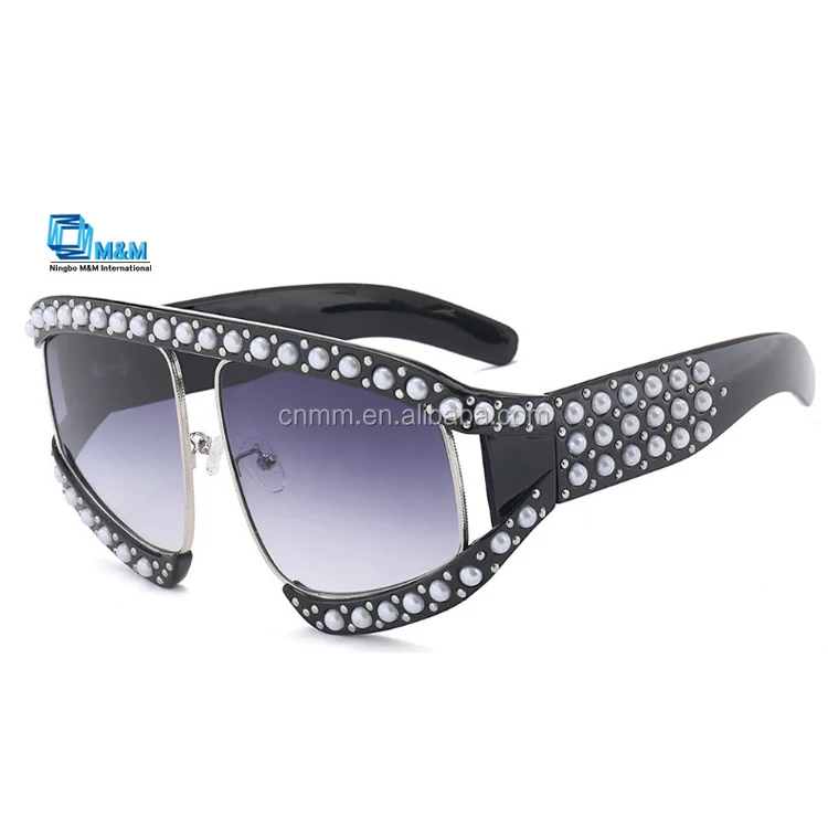 

2018 fashion European and American pearl sunglasses