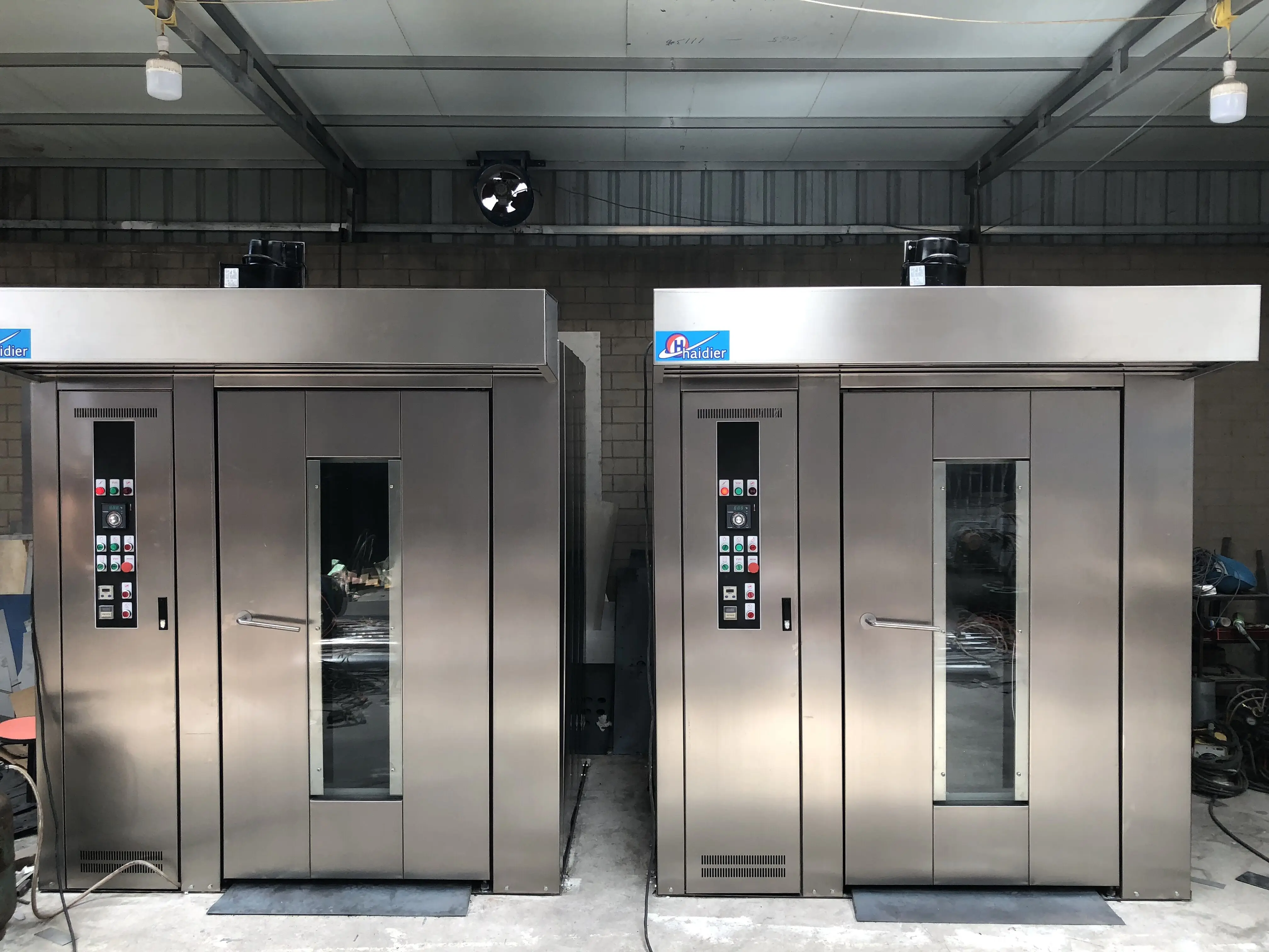 热卖羊角面包线使用的面包设备软糖/糕点羊角面包切割机和滚筒