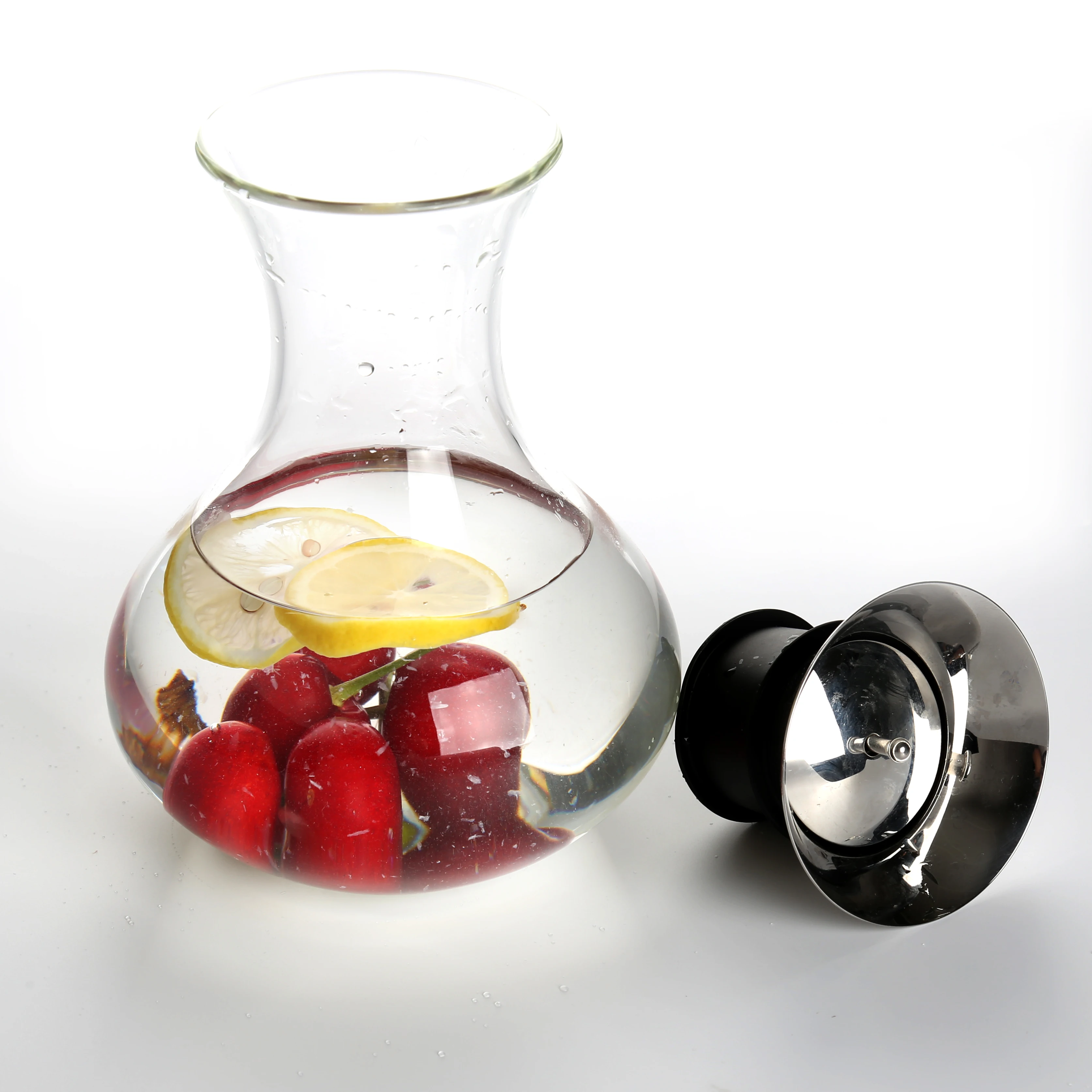 
1500ml Glass Water Carafe Pitcher and Wine Decanter with Stainless Steel Drip Free Pouring Lid 