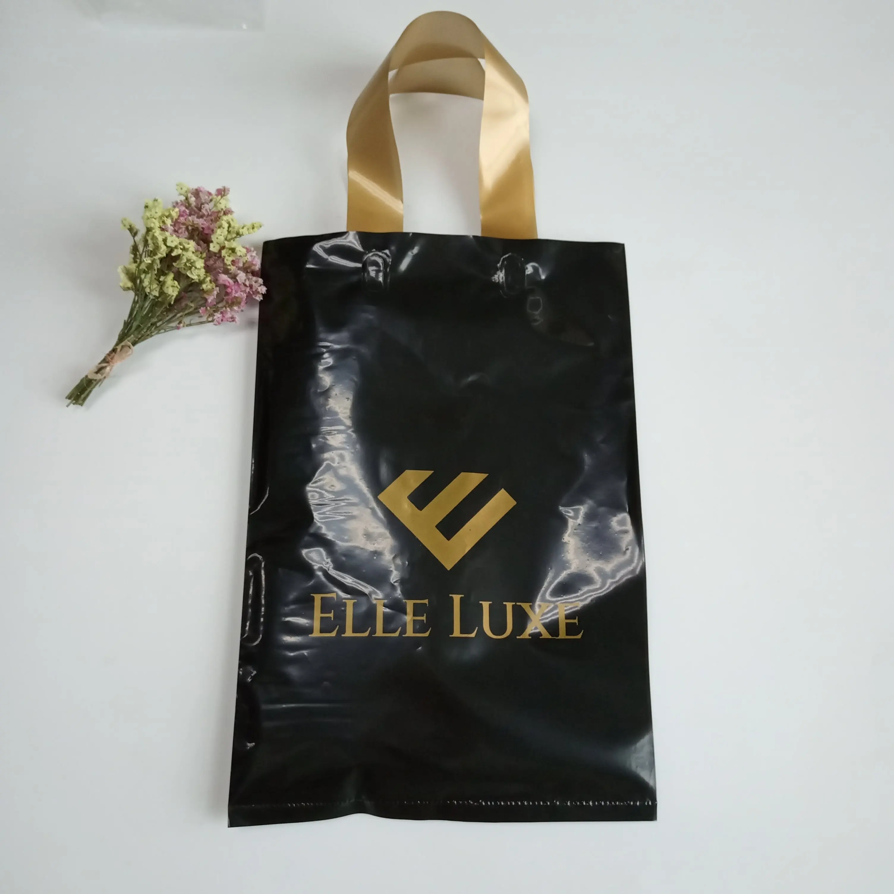 

Professional Manufacture biodegradable black Plastic Shopping Bag gold handle with Own Logo, Customized color