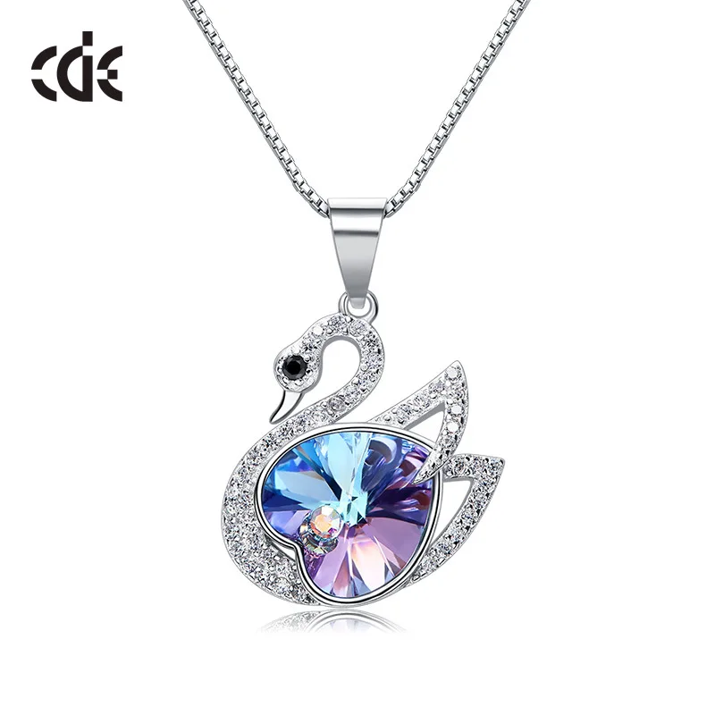 CDE YP1053 Luxury Crystal Jewelry 925 Sterling Silver Swan Necklace 2023 Animal Heart-Shaped Austrian Crystal Pendant Necklace