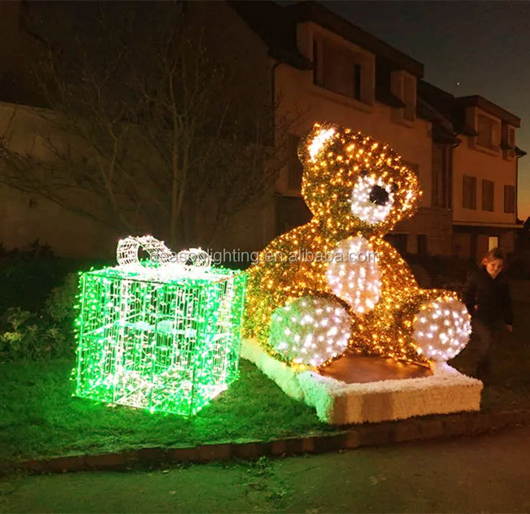 lighted christmas bear outdoor