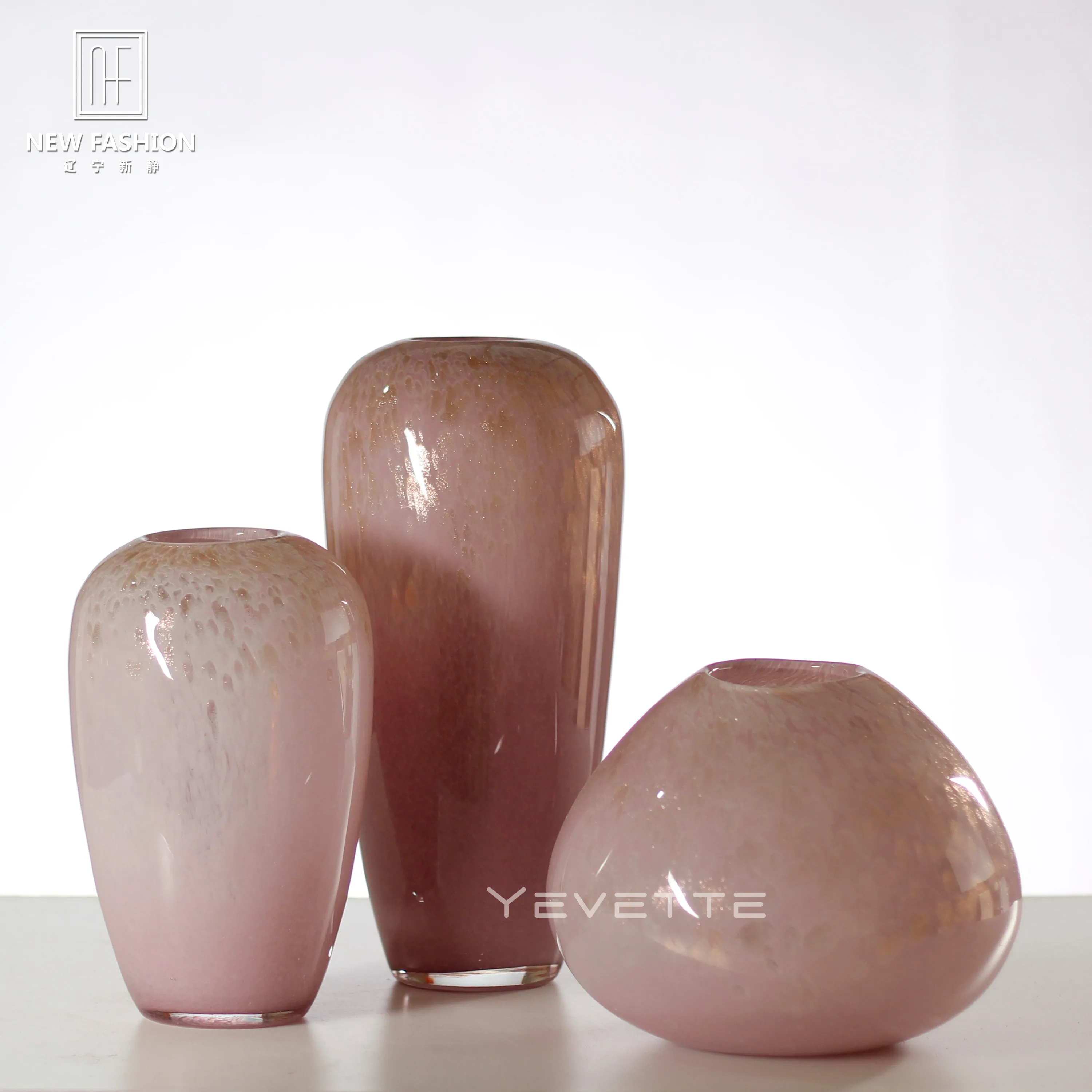 

Minimalist Decor Modern Luxury Round Home Decor Handmade Pink Colored Flower Glass Vase