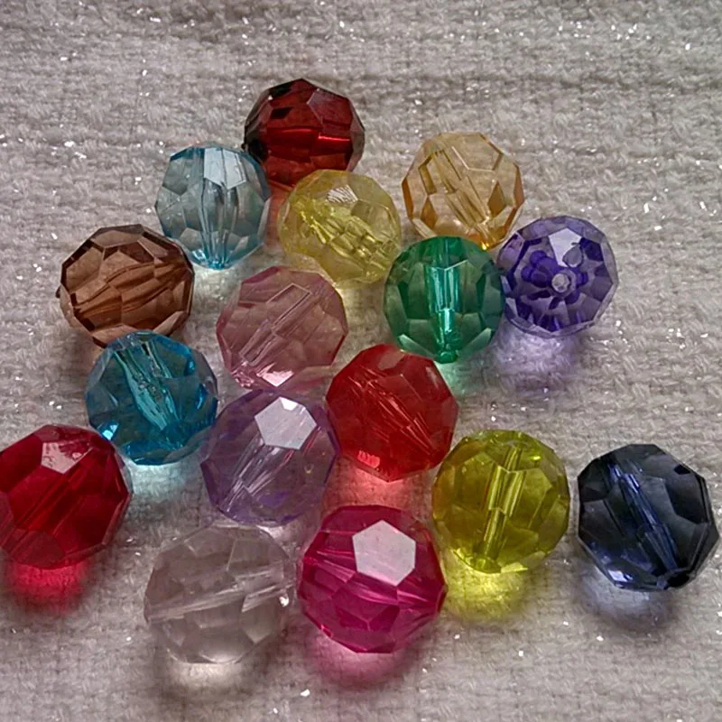 

Wholesale 8mm Transparent Faceted Clear Acrylic Chunky Beads