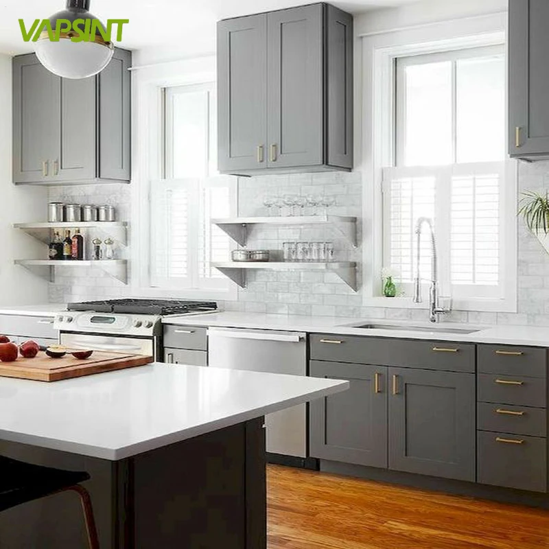 
White and black high gloss lacquer kitchen cabinets with island 