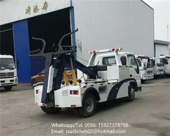 Small Recovery Truck Vehicle Flatbed Loading 3 Ton Car Japan Tow Truck