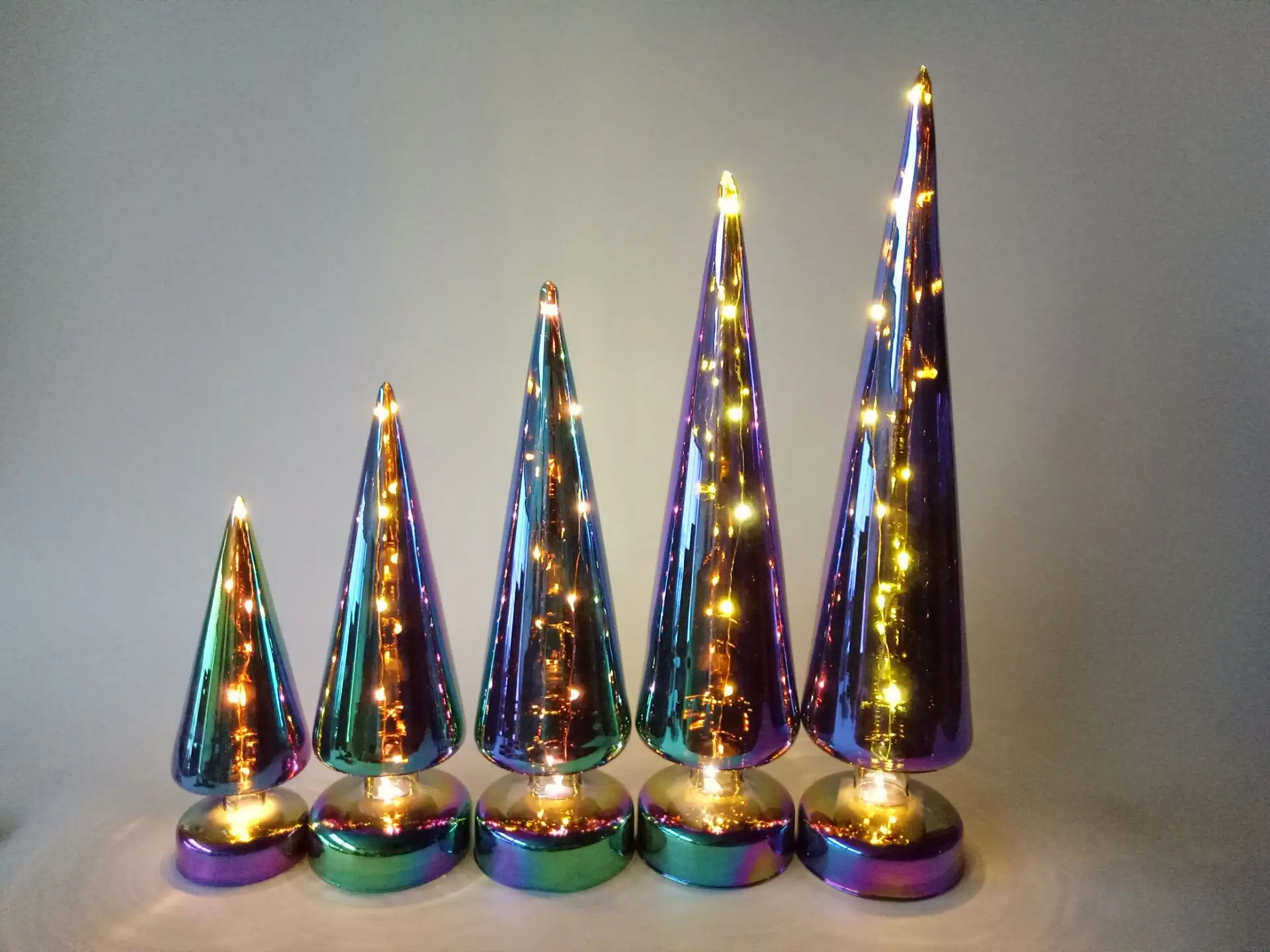 new design rainbow effect with led light glass christmas tree details