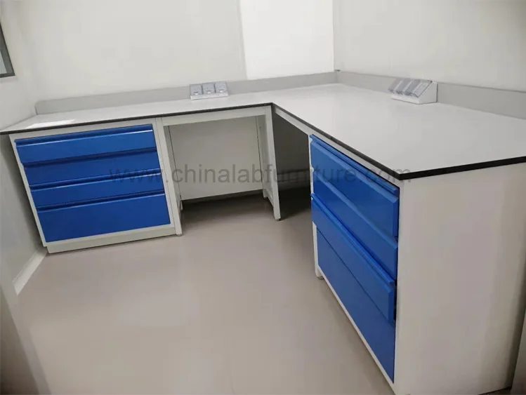 Lab workbench-9.jpg