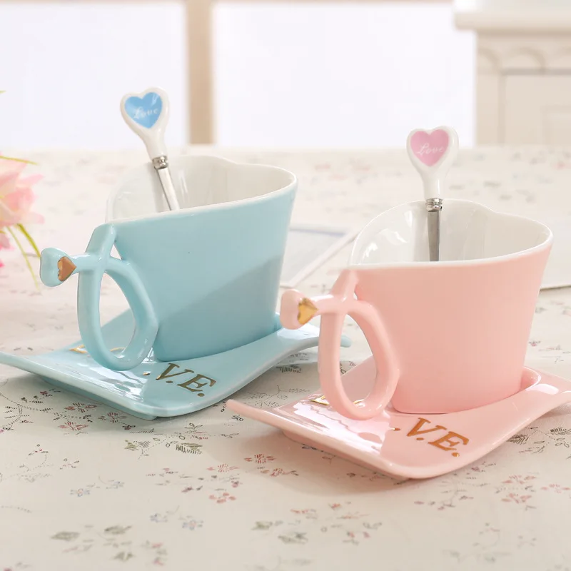 

Fashion Heart Shape Mug Creative Ceramic Coffee Cups Set Coffee Cup And Saucer Loves Tea Cup Set For Couple Mugs Gift, Customized color