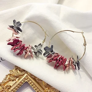 Shihan SH1308 2019 Creative personality exaggerated earrings female fabric flower flash diamond earrings