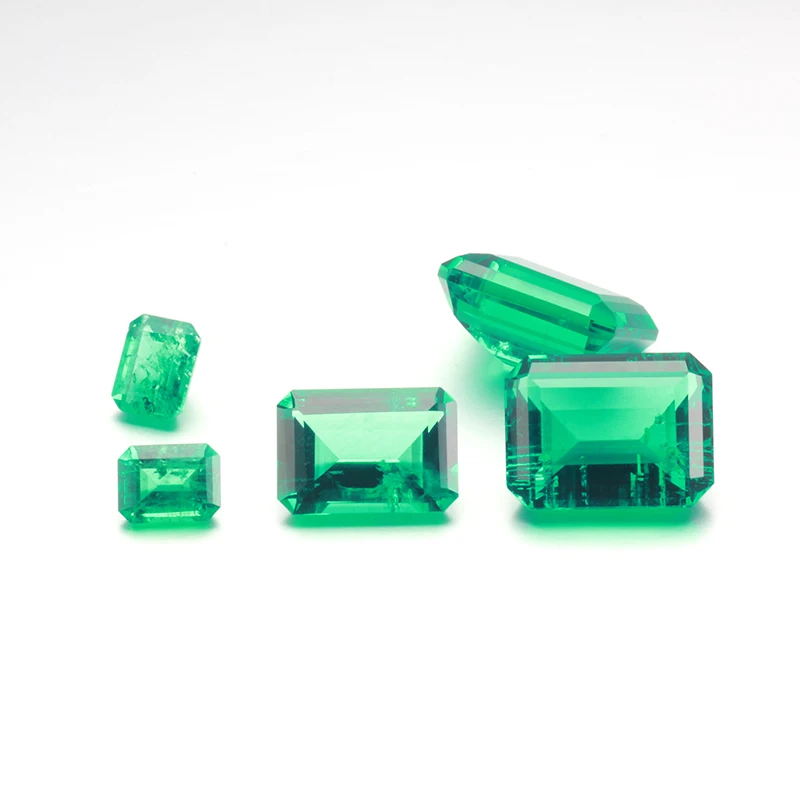 

Colombia emerald rough Material and Normal Weight Gemstone emerald cut Hydrothermal Emerald, Green