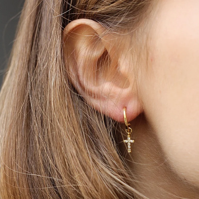 
2020 Minimalist jewelry dainty charm huggies 925 silver 18k gold dangle hoop earrings 