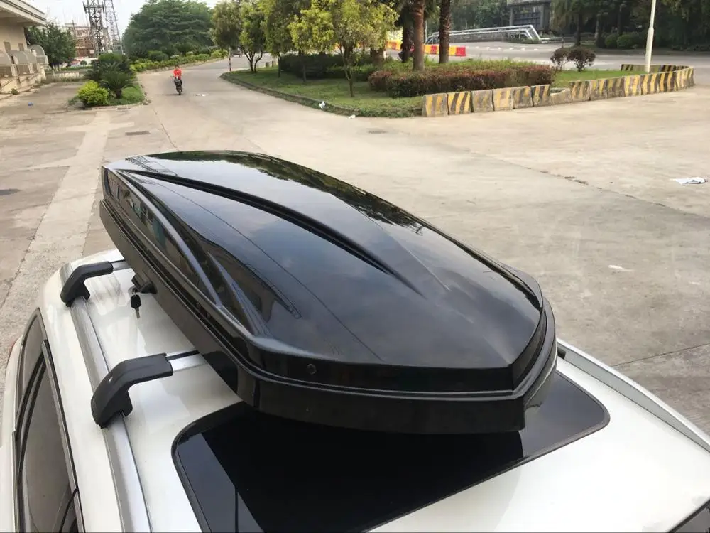 
600L Vehicle Plastic Cargo Box Could Carry Ski and Snowboard 