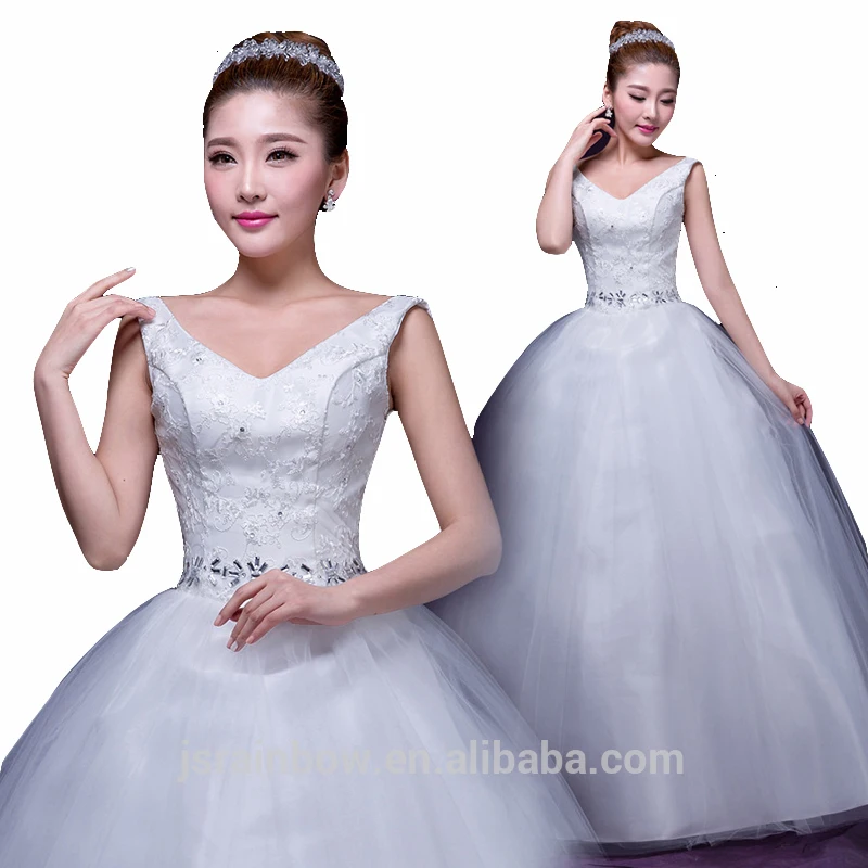 

Pure White V-neck Applique A-line Gown