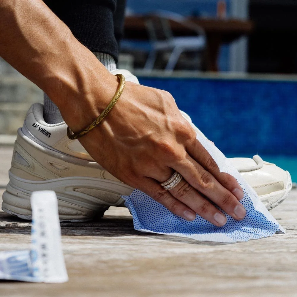 
ultimate leather shoe and sneaker cleaning wipe 