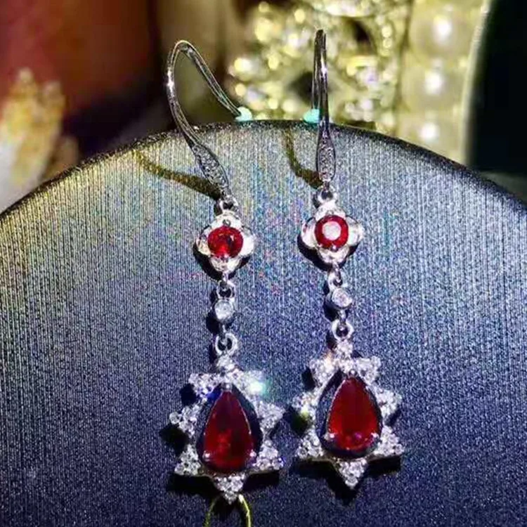 

fashion gemstone eardrop jewelry 18K gold South Africa diamond Mozambique 0.9ct natural unheated pigeon blood red ruby earring