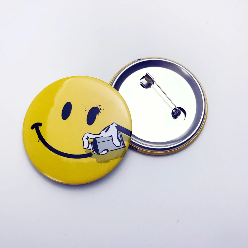 NOT PLASTIC AND TIN ! VERY HIGH QUALITY PINS ALL METAL SMILEY FACE BUTTON ! 