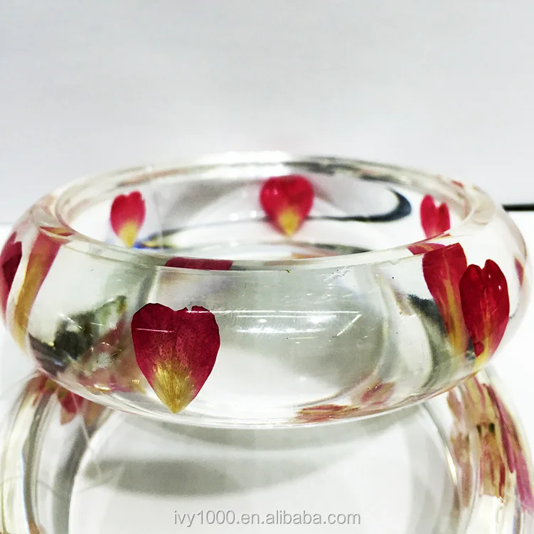 

new product in hot sale beautiful real flower amber bangle promotional gifts resin lucite flower bangle, Many different flower mixed.