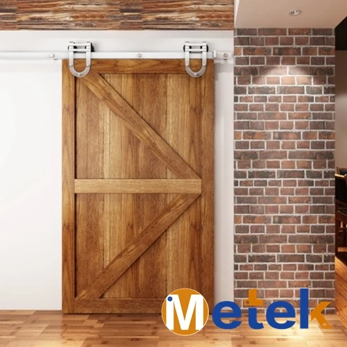 رائجة البيع الخارجي والداخلي باب خشبي منزلق باب الحظيرة السعر ماليزيا