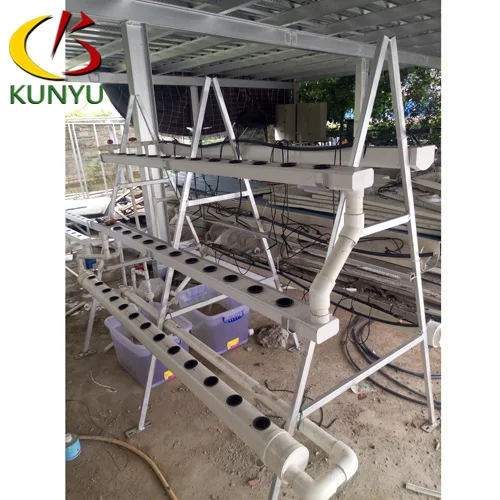 
Hydroponic substrate cultivation plastic gutter for lettuces 
