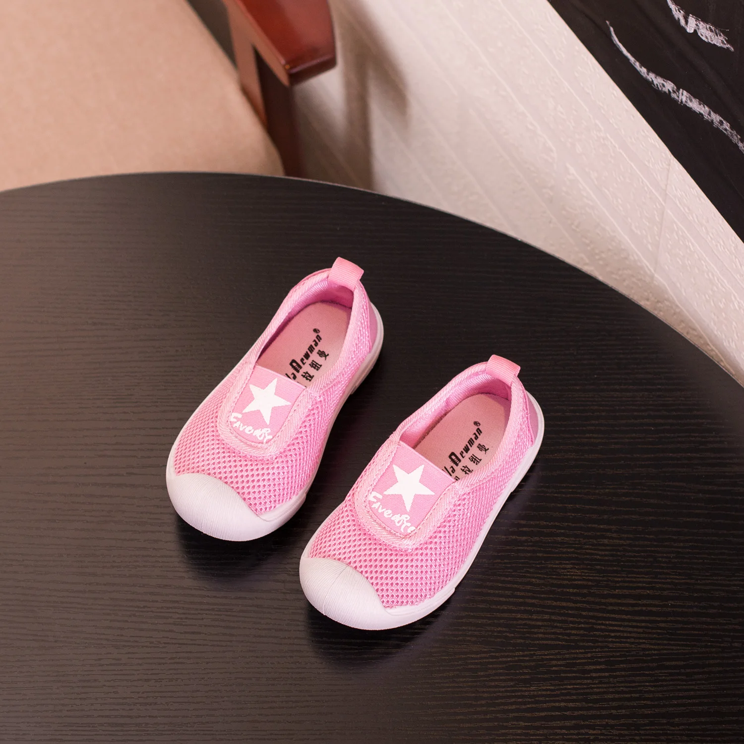 2016 spring and summer children s shoes for boys and girls running shoes breathable mesh casual