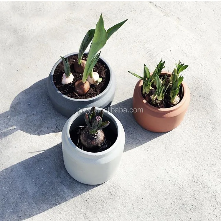 Round flowerpot mold 2.jpg