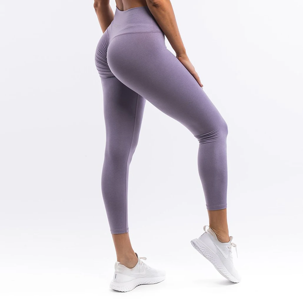 semi fitted yoga pants